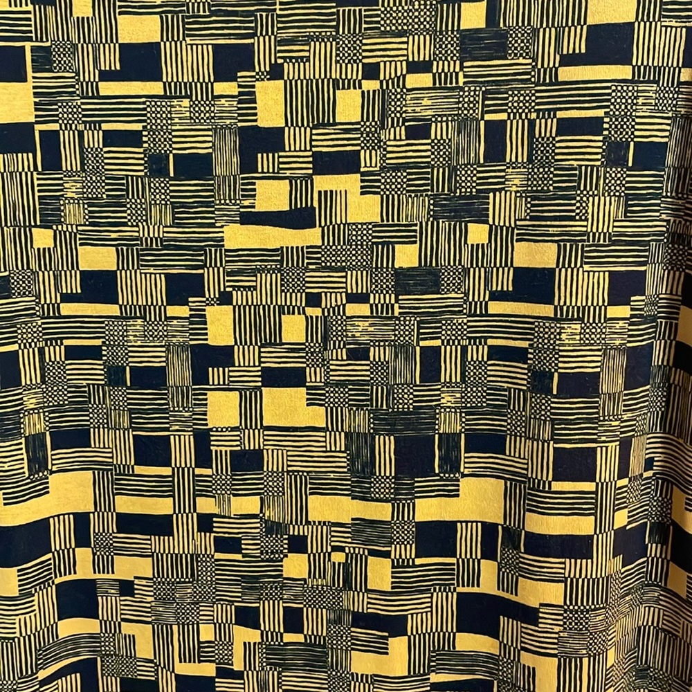 LuLaRoe Black & Gold stretchy Short Sleeve Tunic, Size XL - Picture 5 of 7